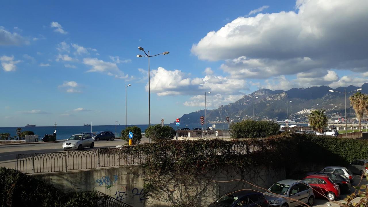 Seasound Bed & Breakfast Salerno Bagian luar foto